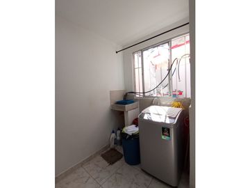 CASA DUPLEX EN ALTOS DE LOS ALMENDROS
