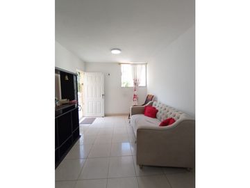 CASA DUPLEX EN ALTOS DE LOS ALMENDROS