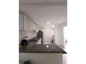 CASA DUPLEX EN ALTOS DE LOS ALMENDROS