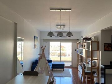 3 AMBIENTES CON 2 COCHERAS CUBIERTAS , CON BALCON ATERRAZADO AL FRENTE 75 M2 MAS BALCON