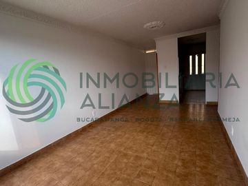 apartamento en arriendo en lagos v etapa. Cod A17458