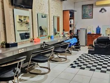 Rumah DiJual Bonus Cafe Dan Salon Kecantikan Di Tomang Jak Bar