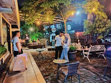 Rumah DiJual Bonus Cafe Dan Salon Kecantikan Di Tomang Jak Bar
