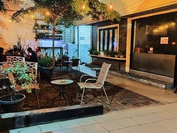 Rumah DiJual Bonus Cafe Dan Salon Kecantikan Di Tomang Jak Bar
