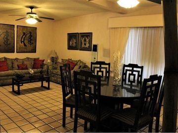 Villa Satélite, Casa En Venta De Gran Terreno, Céntrica, Hermosillo