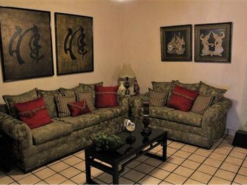 Villa Satélite, Casa En Venta De Gran Terreno, Céntrica, Hermosillo