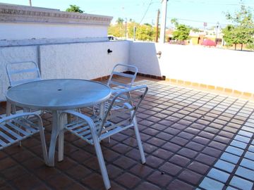 Villa Satélite, Casa En Venta De Gran Terreno, Céntrica, Hermosillo