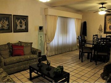 Villa Satélite, Casa En Venta De Gran Terreno, Céntrica, Hermosillo