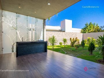 Casa de Lujo en Venta en Coto Colinas de San Javier