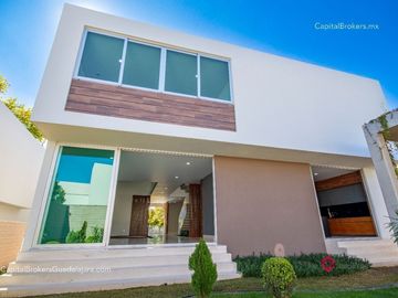Casa de Lujo en Venta en Coto Colinas de San Javier
