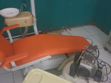 DIJUAL MURAH klinik beserta rumahnya lokasi padat penduduk di tambun utara