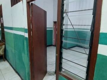 DIJUAL MURAH klinik beserta rumahnya lokasi padat penduduk di tambun utara