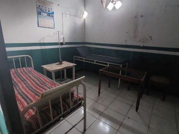 DIJUAL MURAH klinik beserta rumahnya lokasi padat penduduk di tambun utara