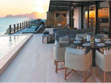 Terraza con alberca privada, penthouse, cuarto de serviico con baño, club de pla