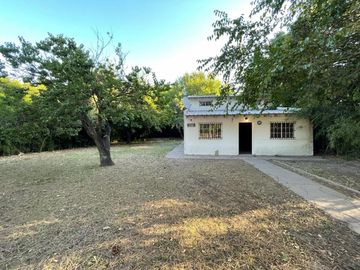 Casa En Venta 3 Amb. Lote 1200 m2 Oportunidad - Mariano Acosta, Merlo