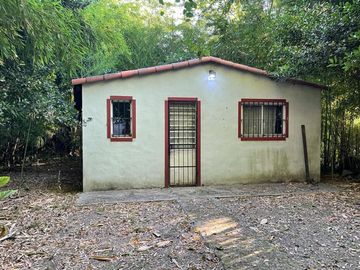 Casa En Venta 3 Amb. Lote 1200 m2 Oportunidad - Mariano Acosta, Merlo