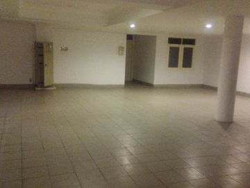Sewa/jual Rumah Mewah 3 lantai Area Kebayoran Baru, Jakarta Selatan
