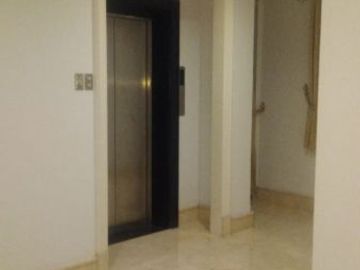 Sewa/jual Rumah Mewah 3 lantai Area Kebayoran Baru, Jakarta Selatan
