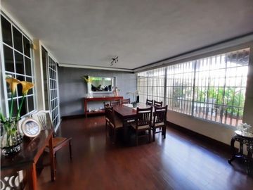 SE VENDE HERMOSA CASA EN LA ALAMEDA AM