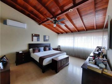 SE VENDE HERMOSA CASA EN LA ALAMEDA AM