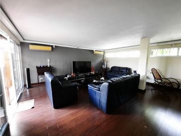 SE VENDE HERMOSA CASA EN LA ALAMEDA AM