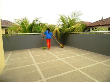 5 Bedrooms with Swimming Pool House and Lot for Sale in A.C