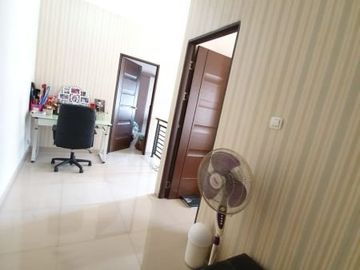 TOWN HOUSE EXCLUSIF MURAH DI CINERE DEPOK