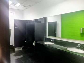 oficina en arriendo/venta en chico norte. Cod V1105126