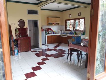 Villa Puncak dekat Sarga Resort, murah, bultang di Cianjur,