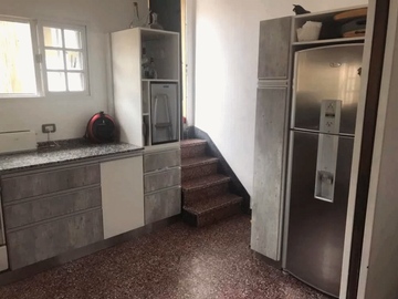 PH en Duplex en Venta en Caballito 5 ambientes 93 m2 + 2 patios, terraza con parrilla - Fray Luis Beltrán 100