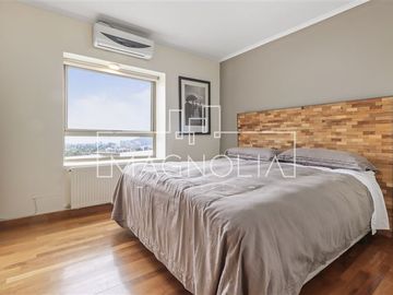 Casa en venta de 6 dorm. en Las Condes
