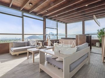 Casa en venta de 6 dorm. en Las Condes