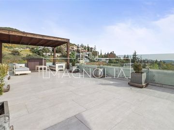 Casa en venta de 6 dorm. en Las Condes