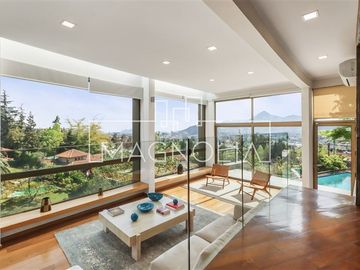 Casa en venta de 6 dorm. en Las Condes