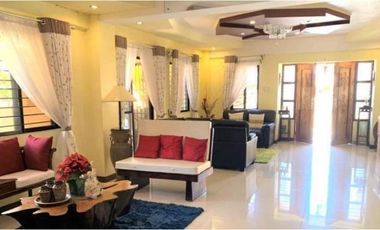 CLASSIC 3-STOREY, 5-BEDROOM HOUSE WITH BALCONIES FOR SALE IN BF PILAR SOUTHVILLE