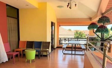 CLASSIC 3-STOREY, 5-BEDROOM HOUSE WITH BALCONIES FOR SALE IN BF PILAR SOUTHVILLE