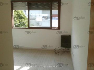 Barbaro vende departamento en San Martin Centro