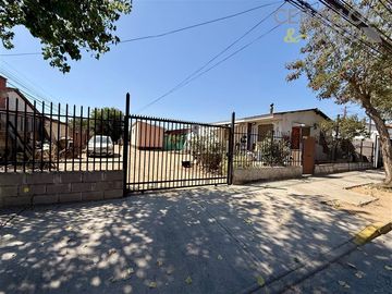Casa en venta de 3 dorm. en Villa Alemana