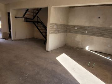 VENTA - DUPLEX 3 HAB. BARRIO CERRADO AV. ZANNI