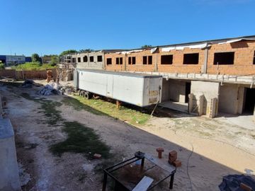 VENTA - DUPLEX 3 HAB. BARRIO CERRADO AV. ZANNI