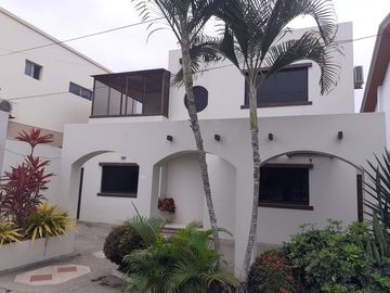 Mar Del Sol: Se Vende Casa Cerca del Mar en Salinas