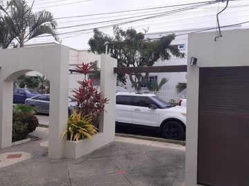 Mar Del Sol: Se Vende Casa Cerca del Mar en Salinas