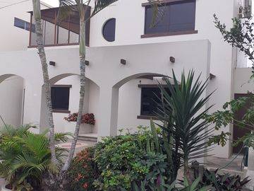 Mar Del Sol: Se Vende Casa Cerca del Mar en Salinas