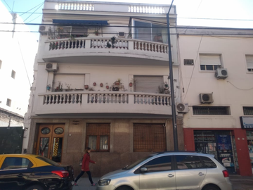 PH en Venta en Villa Crespo 2 ambientes súper luminoso 39 m2, 2do piso – Gurruchaga 500