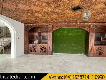 Casa de venta en Urdesa - Cerca Policentro – código:13364