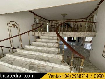 Casa de venta en Urdesa - Cerca Policentro – código:13364