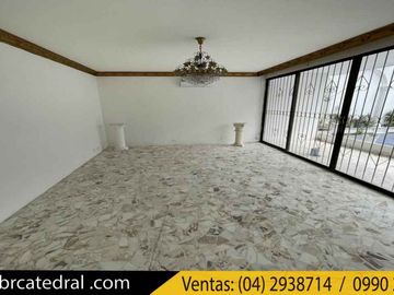 Casa de venta en Urdesa - Cerca Policentro – código:13364