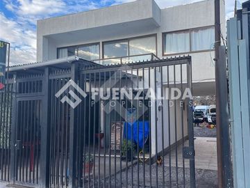 Casa en venta de 3 dorm. en Quinta Normal