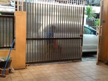 Rumah Hook Akses Mobil Belakang Hotel Harris Tebet