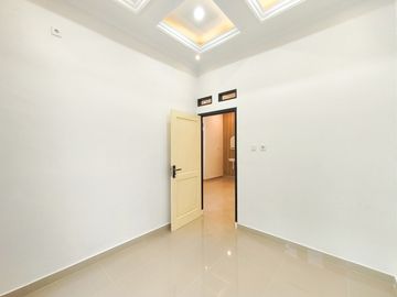 Rumah SHM Bebas Banjir 15 menit ke Plaza Metropolitan Siap KPR J-49378